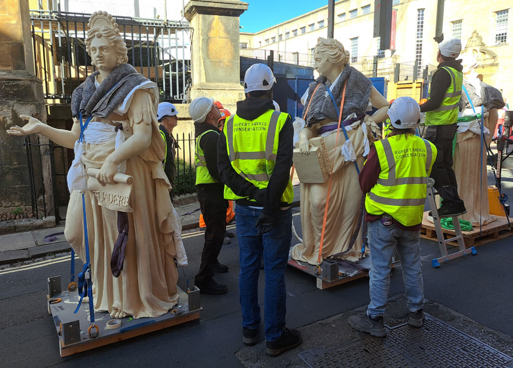 Muses in Cattle Street