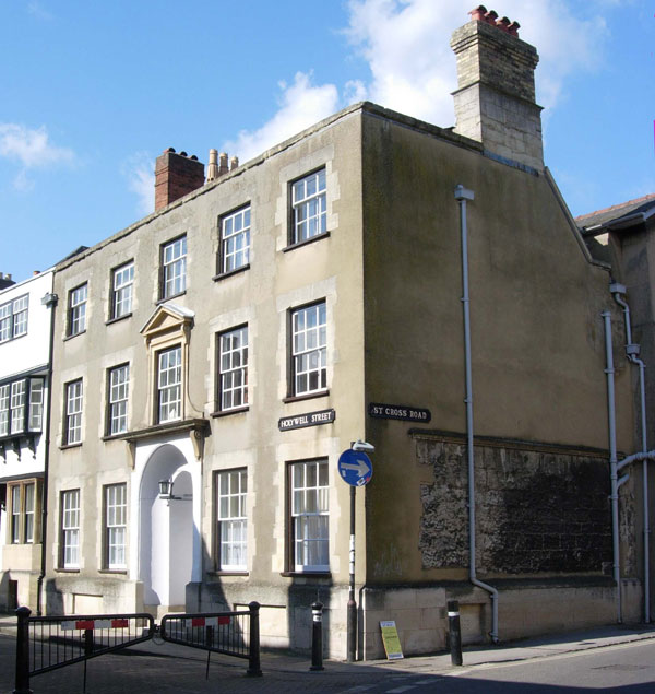 1 Holywell Street