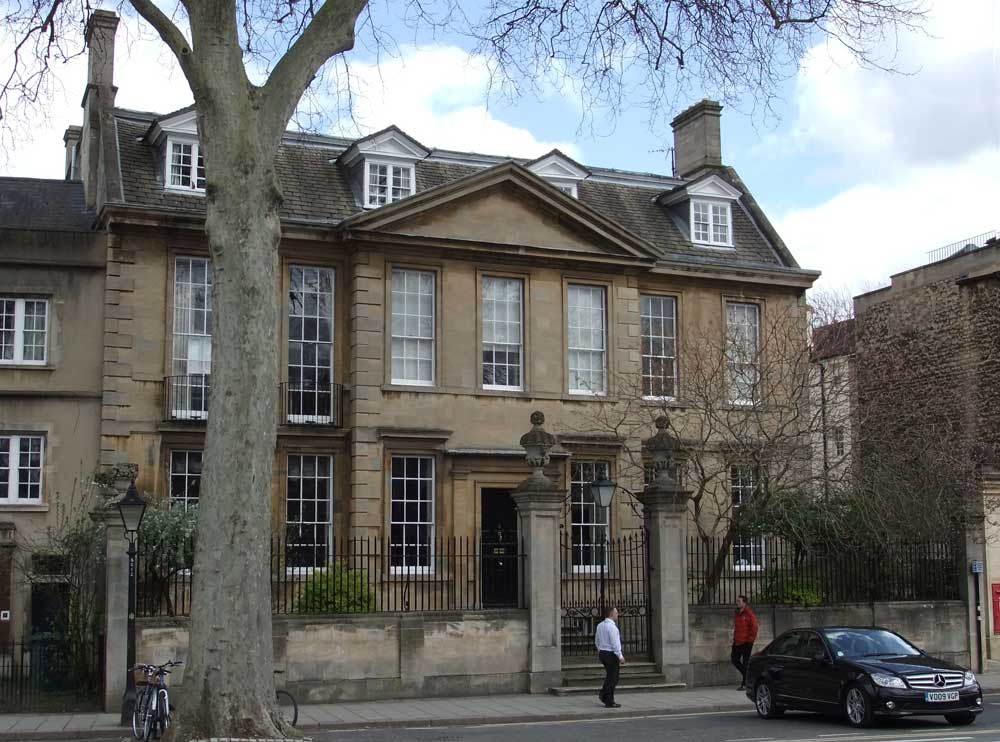 16 St Giles