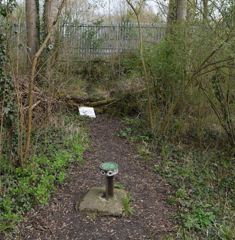GWR stone at Wolvercote Lakes
