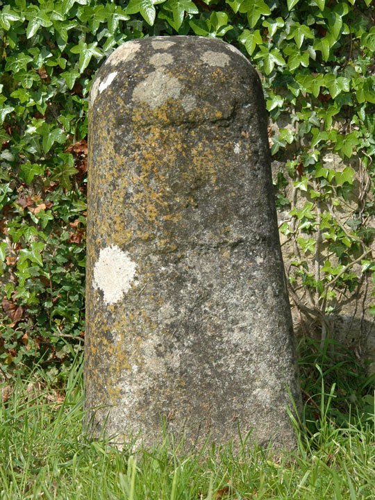 Milestone at Yarnton