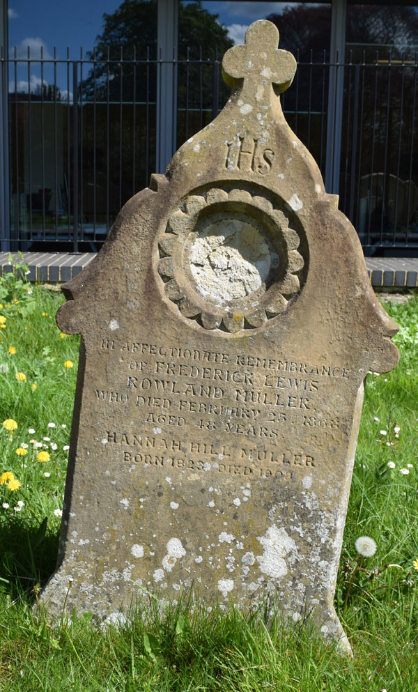 Muller grave