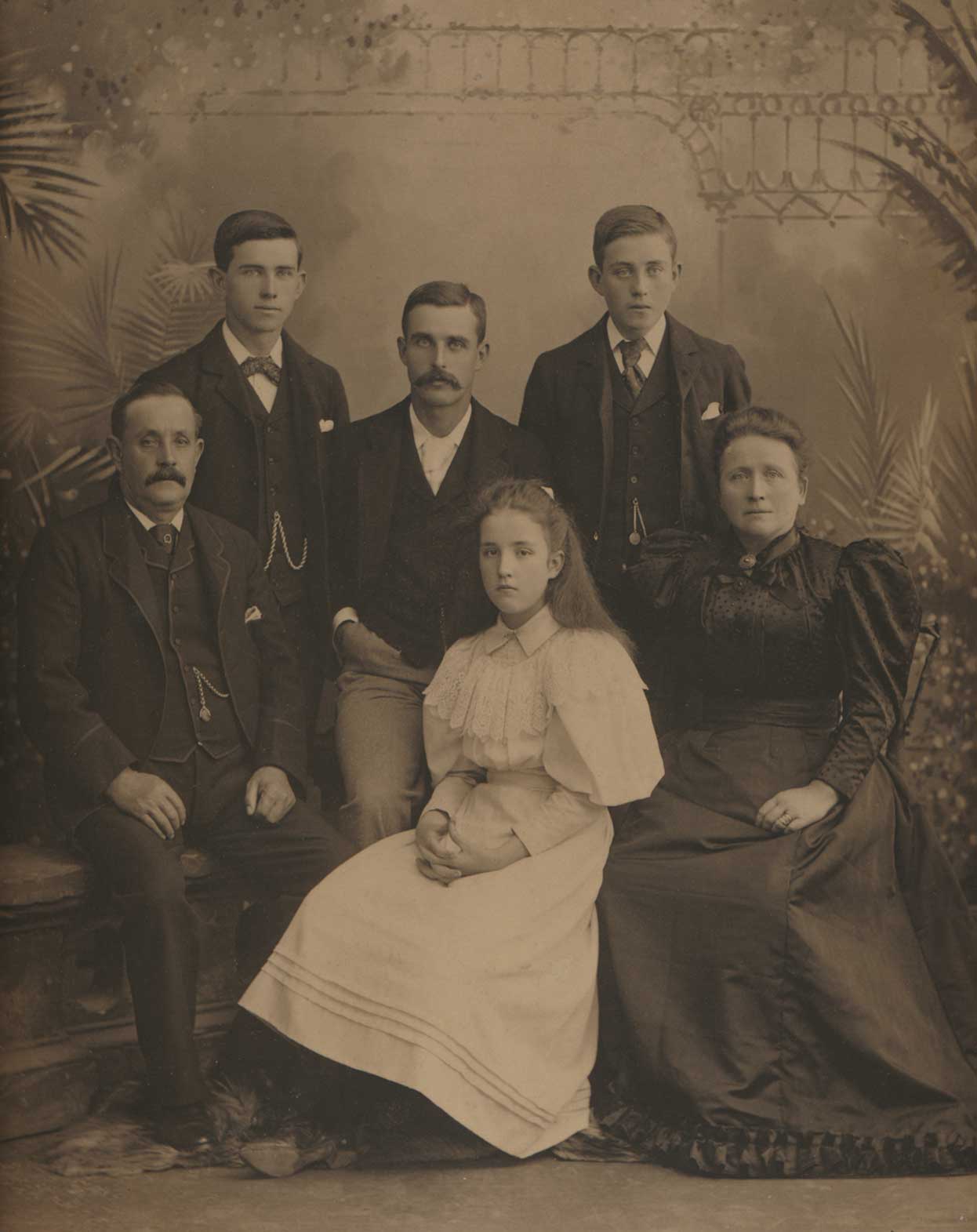 Edwin and Ellen Welford and children